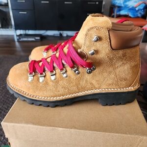 Jcrew trekking boot with vibram sole 11.5